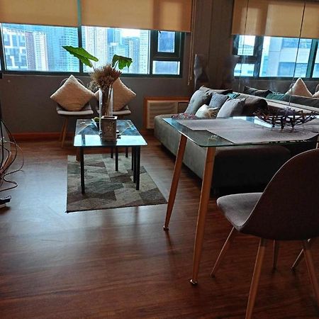 Loft Condo Beside Shangri-La Fort Manila Eksteriør billede
