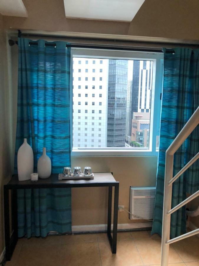 Loft Condo Beside Shangri-La Fort Manila Eksteriør billede